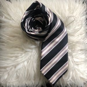 Donald J. Trump Signature Collection Men’s Tie